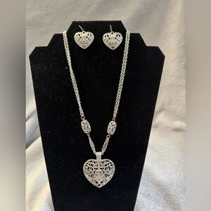 Beautiful Silver Tone Filigree Heart Pendant Necklace and Pierced Earring Set